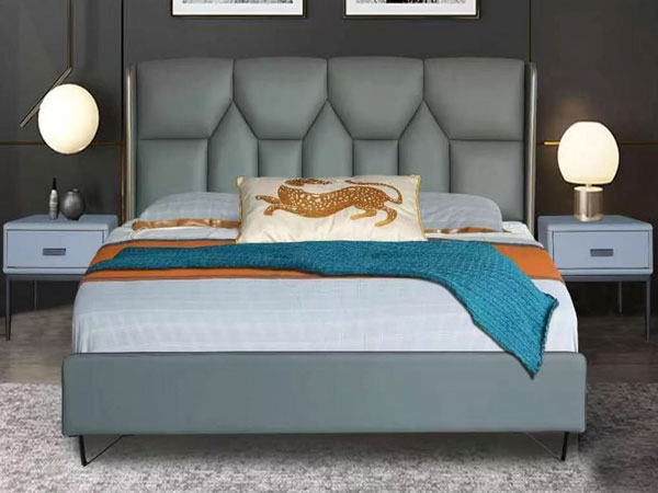 چمڑے کے اپہولسٹرڈ بیڈ کو برقرار رکھتے ہوئے کیا احتیاط کرنی چاہیے؟